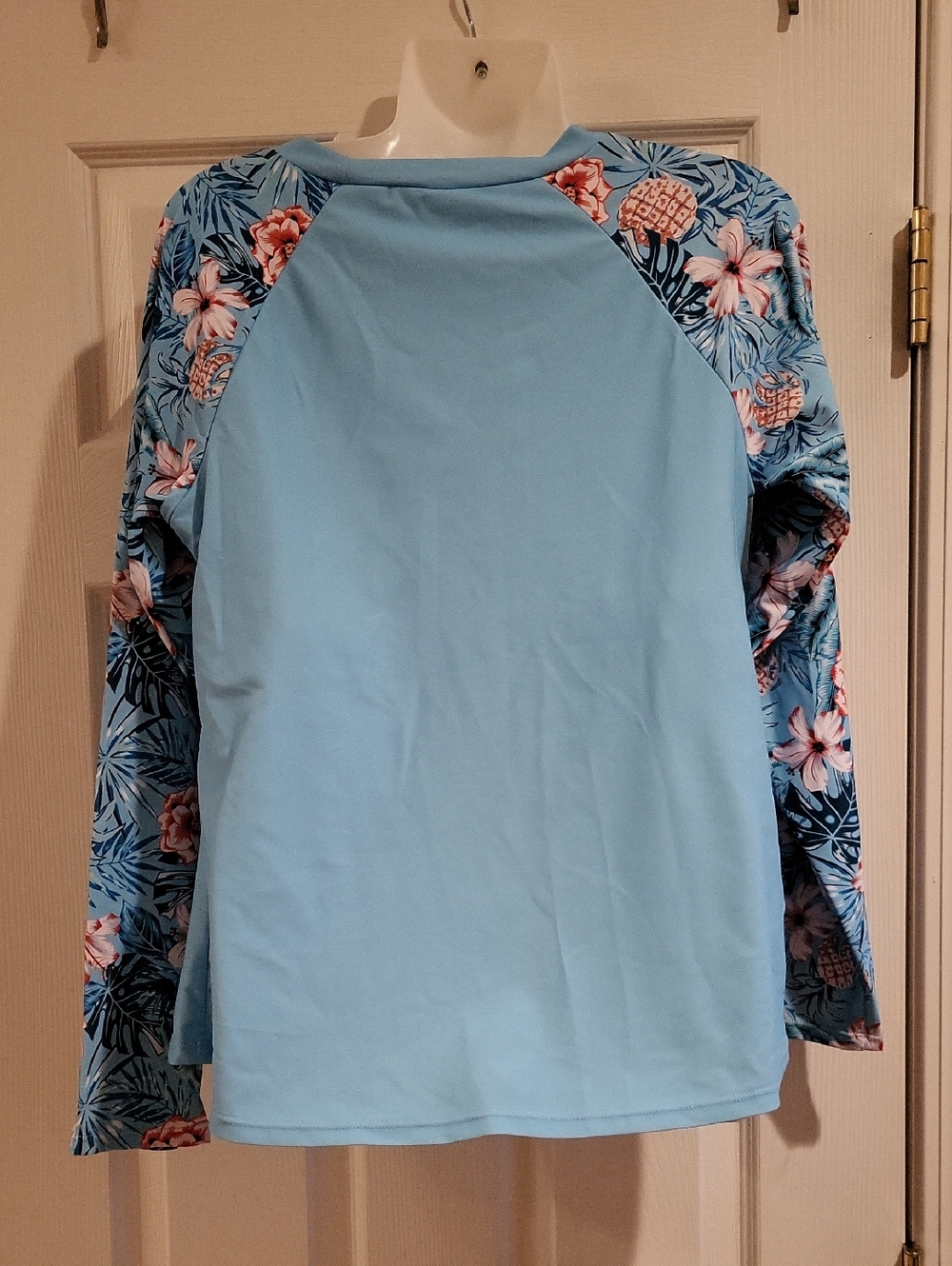 Light Blue Floral Long-Sleeve Swimsuit Top Women's Size XL - Picture 2 of 4